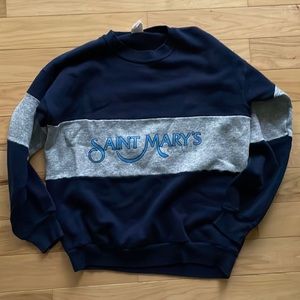 Vintage Saint Mary’s College crew neck sweatshirt